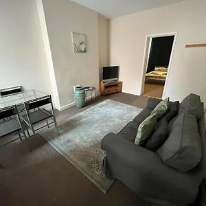 Flat 1, 67 Colwick Road Ng2 4al Nottingham